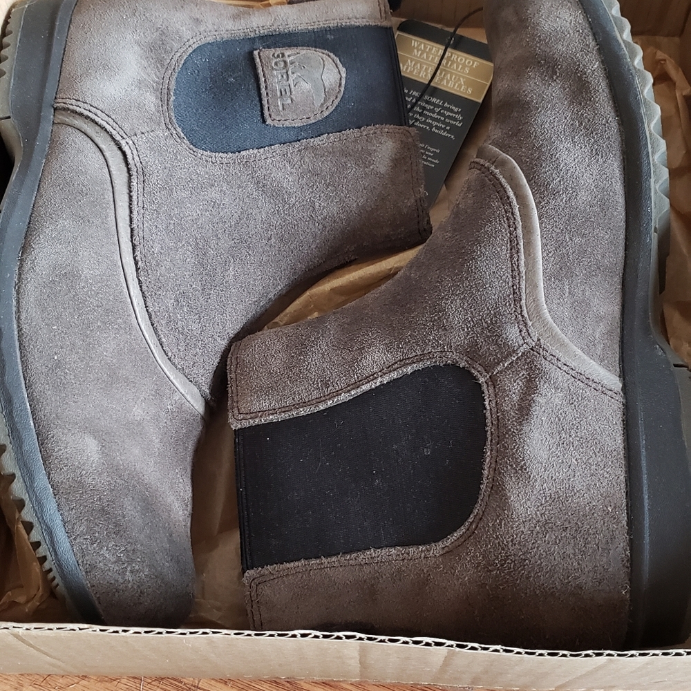 NIB Men's sorel boots
